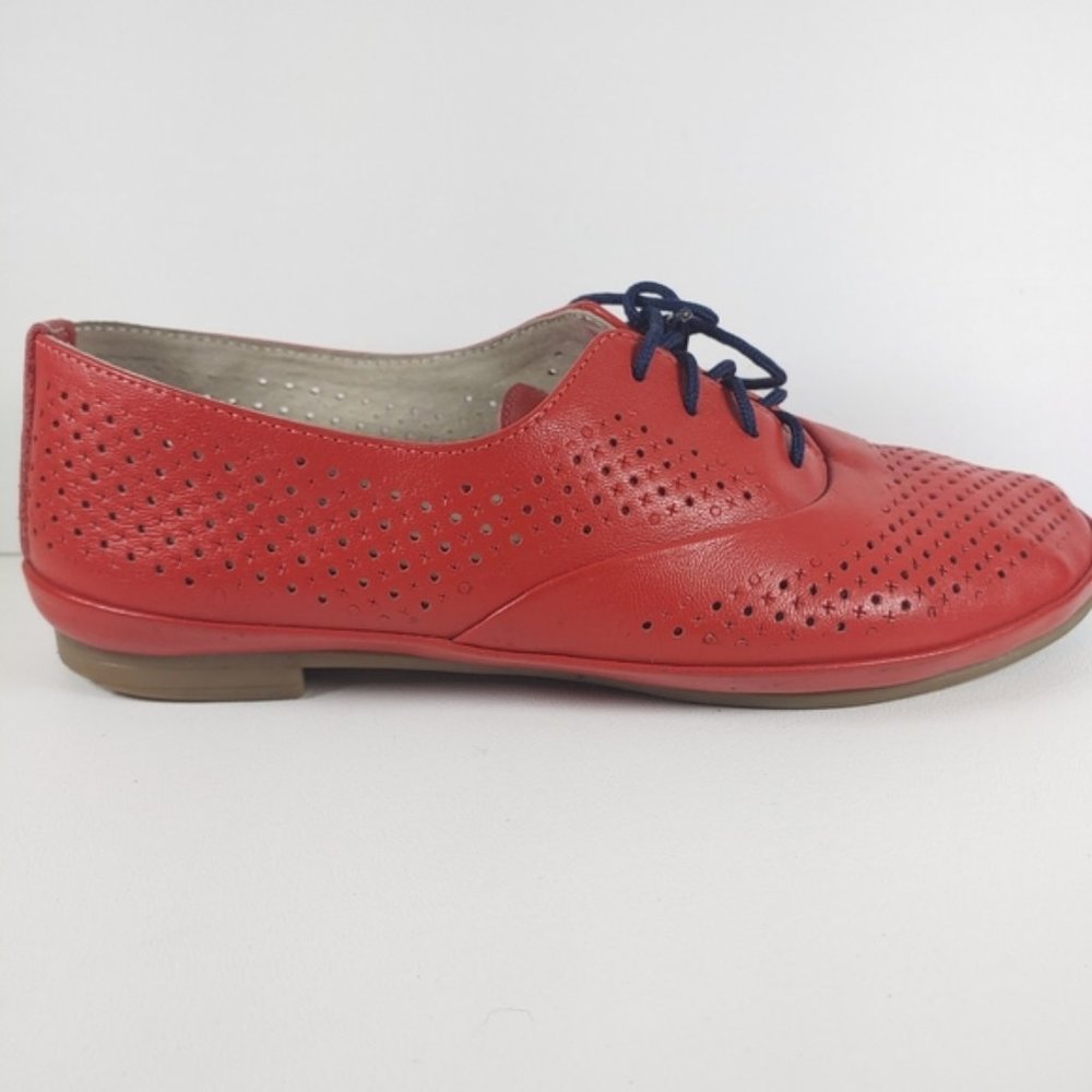 Vintage Red Leather Lasercut Oxford Flat in Sz.38 (7.5)